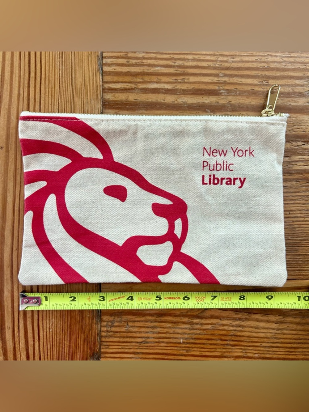 NWT Exclusive NYPL New York Public Library Zippered Pouch Charles Dickens Quote - Picture 6 of 7